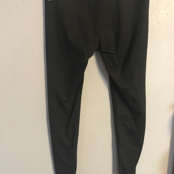 Dark Grey Fabletics Cropped Leggings Size- Small - Picture 3 of 6
